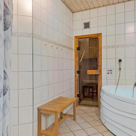 Awesome In With Sauna Nyaraló *