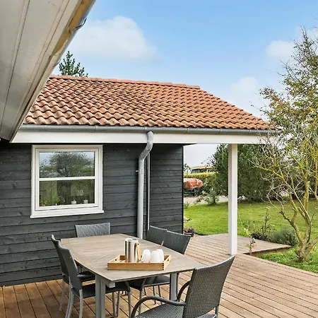 בית נופש Awesome In With Sauna *