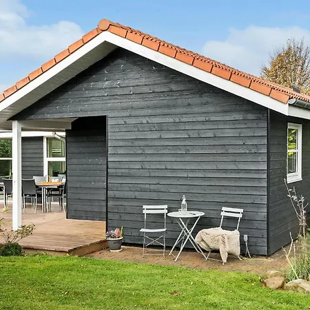 בית נופש Awesome In With Sauna *