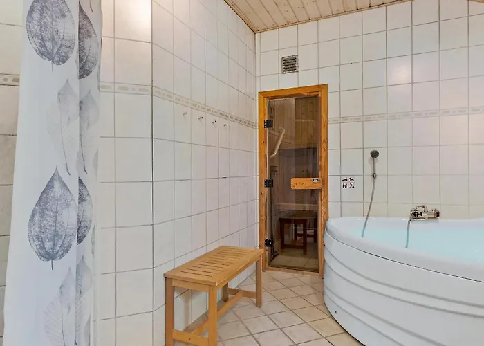 Awesome In With Sauna בית נופש *