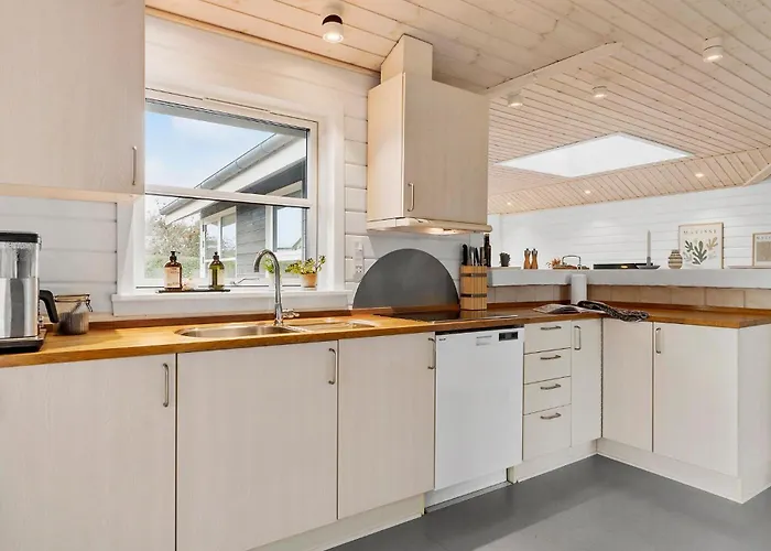 בית נופש Awesome In With Sauna בורקופ